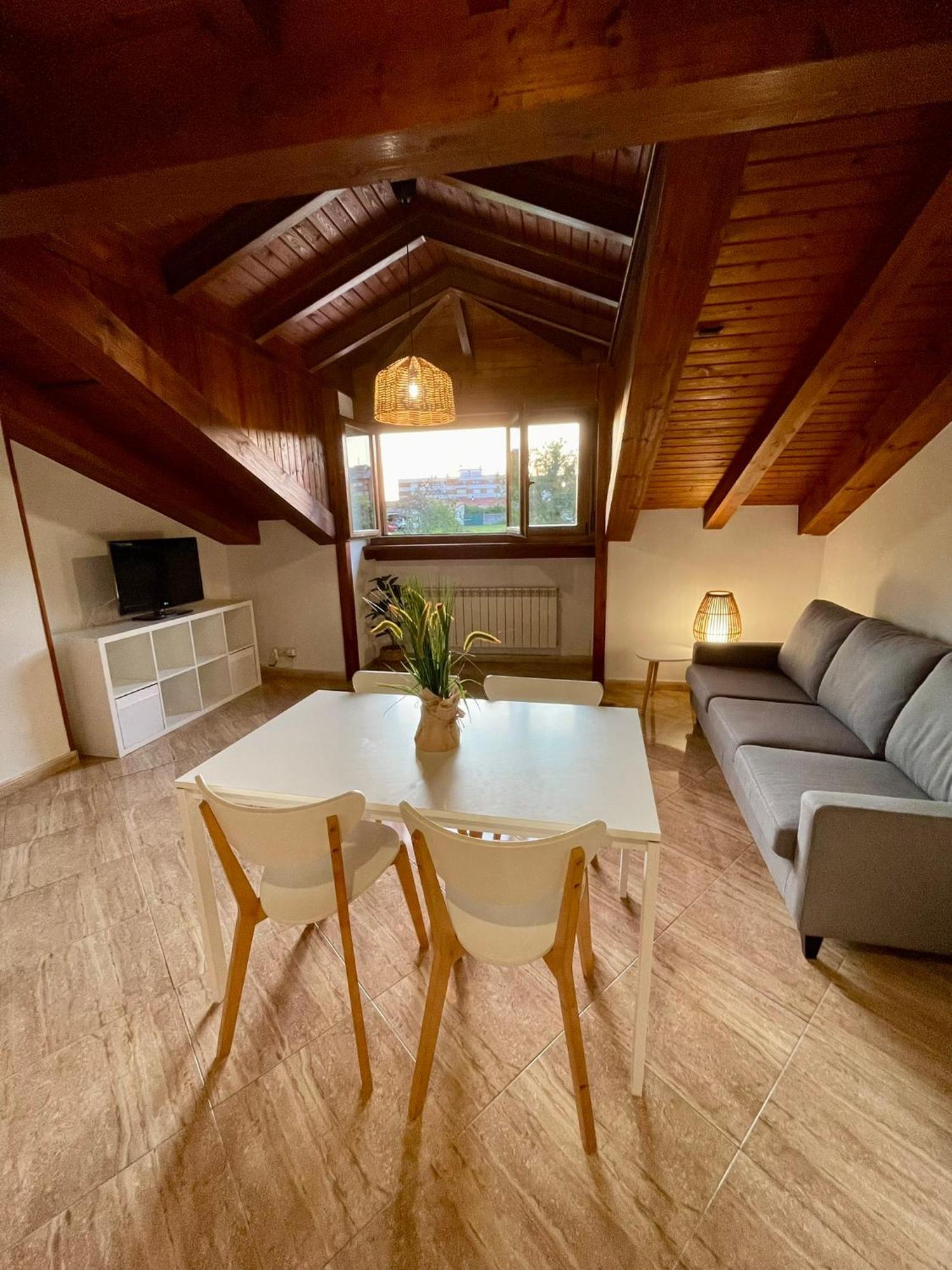 Appartamento La Santina Y Su Balcon Avilés Esterno foto